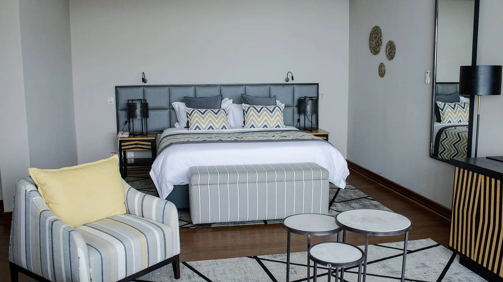 Guest bedroom at Cleo Lake Kivu Hotel